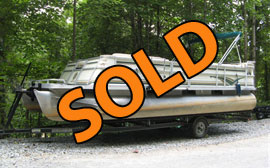 2000 Crest III 25 Pontoon with 125HP Mercury Outboard Motor For Sale on Norris Lake Tennessee