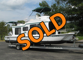 2002 Adventure Craft AC2800 Tiny Houseboat For Sale on Norris Lake TN