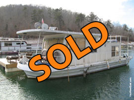 1972 Lakeland 12 x 32 Fiberglass Houseboat For Sale on Norris Lake