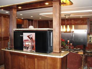 C:\Users\Brian\aYourNewBoat\Boat Show 09\2010 Show\Boat Show 2010 085.JPG