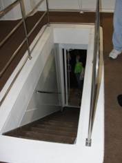 C:\Users\Brian\aYourNewBoat\Boat Show 09\2010 Show\Boat Show 2010 102.JPG