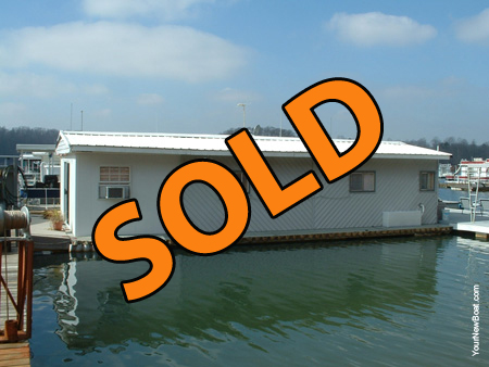 21 x 57 Floating Cottage For Sale on Norris Lake