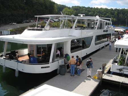 Highlights of the 2009 On Water Houseboat Expo